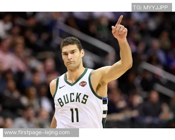 布鲁克洛佩斯的篮球之路与职业生涯成就回顾